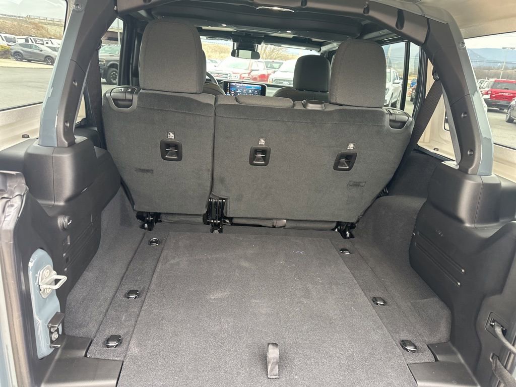 Used 2025 Jeep Wrangler Sport S image 48