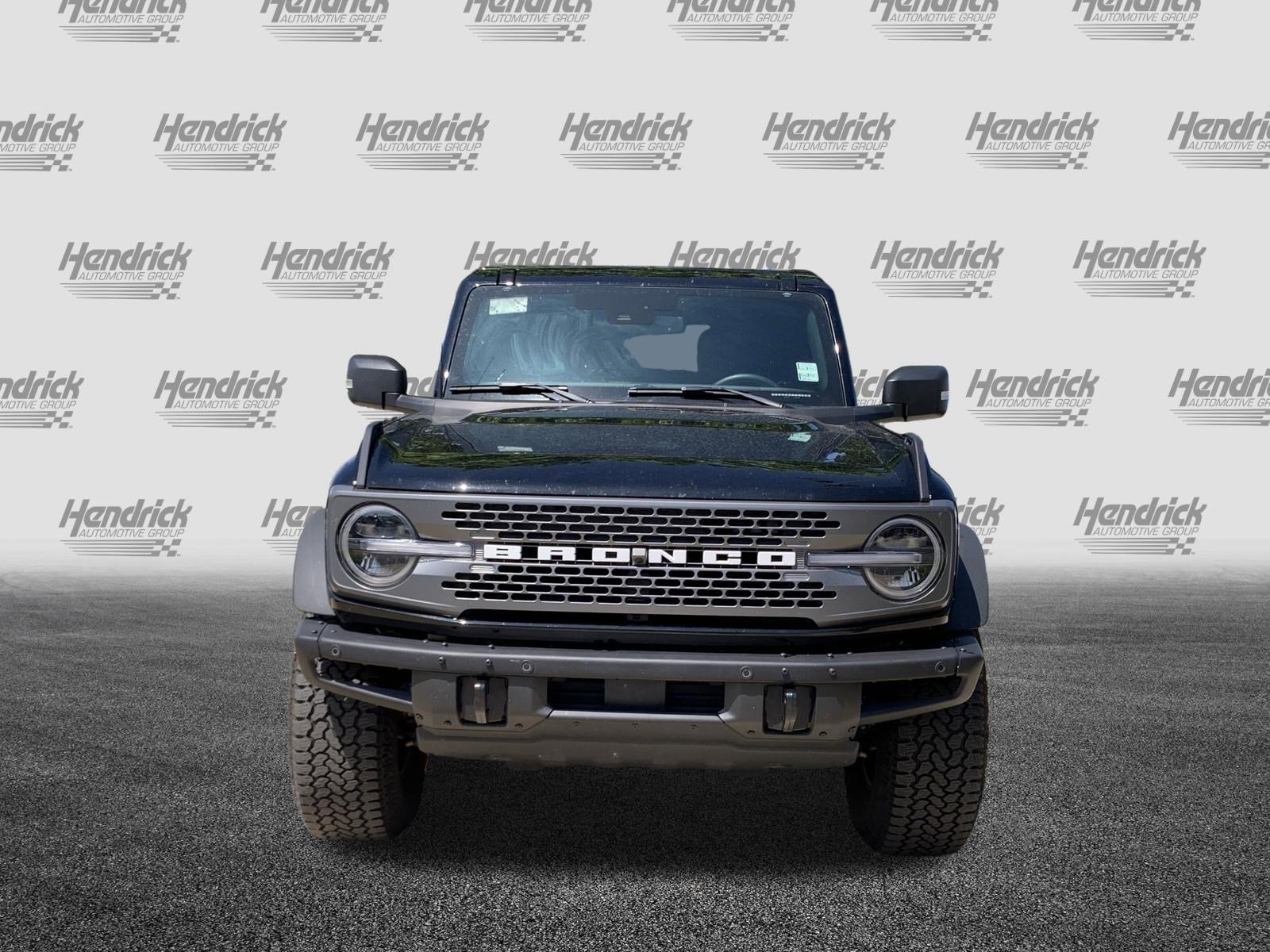 Used 2025 Ford Bronco Badlands AWD/4WD image 3