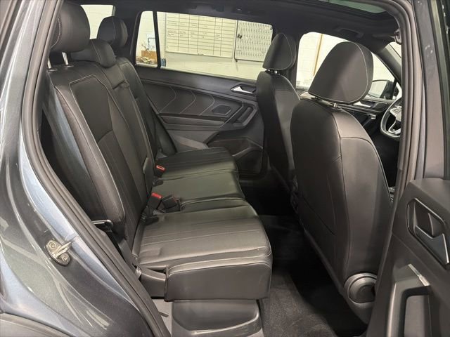 Used 2023 Volkswagen Tiguan SE R-Line AWD/4WD image 15