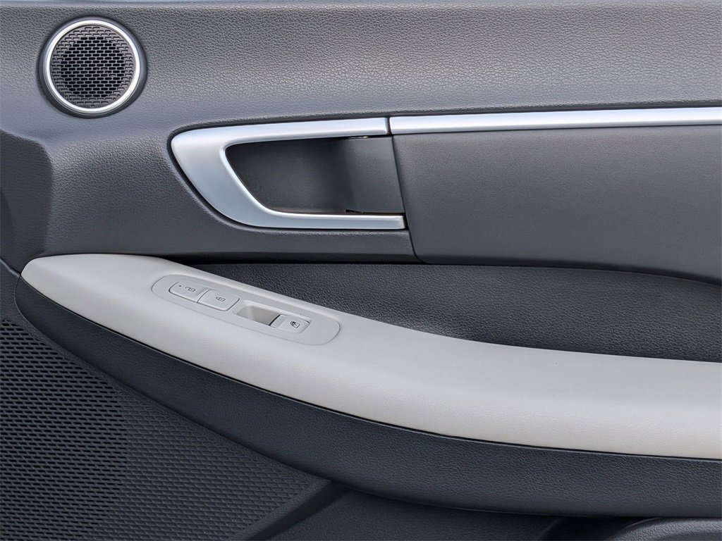 Used 2025 Hyundai Sonata SEL image 32