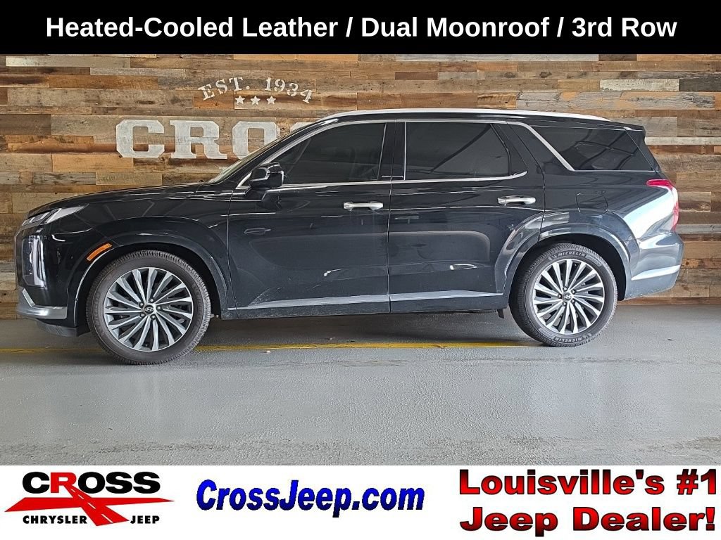 Used 2023 Hyundai Palisade Calligraphy FWD image 1