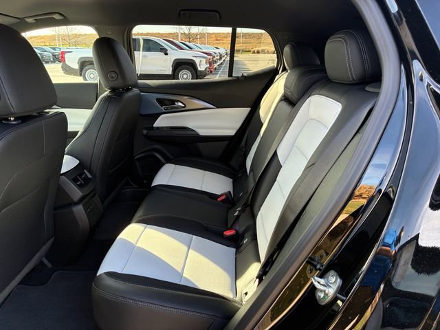 New 2026 Chevrolet Equinox EV LT w/ Convenience Package II image 17