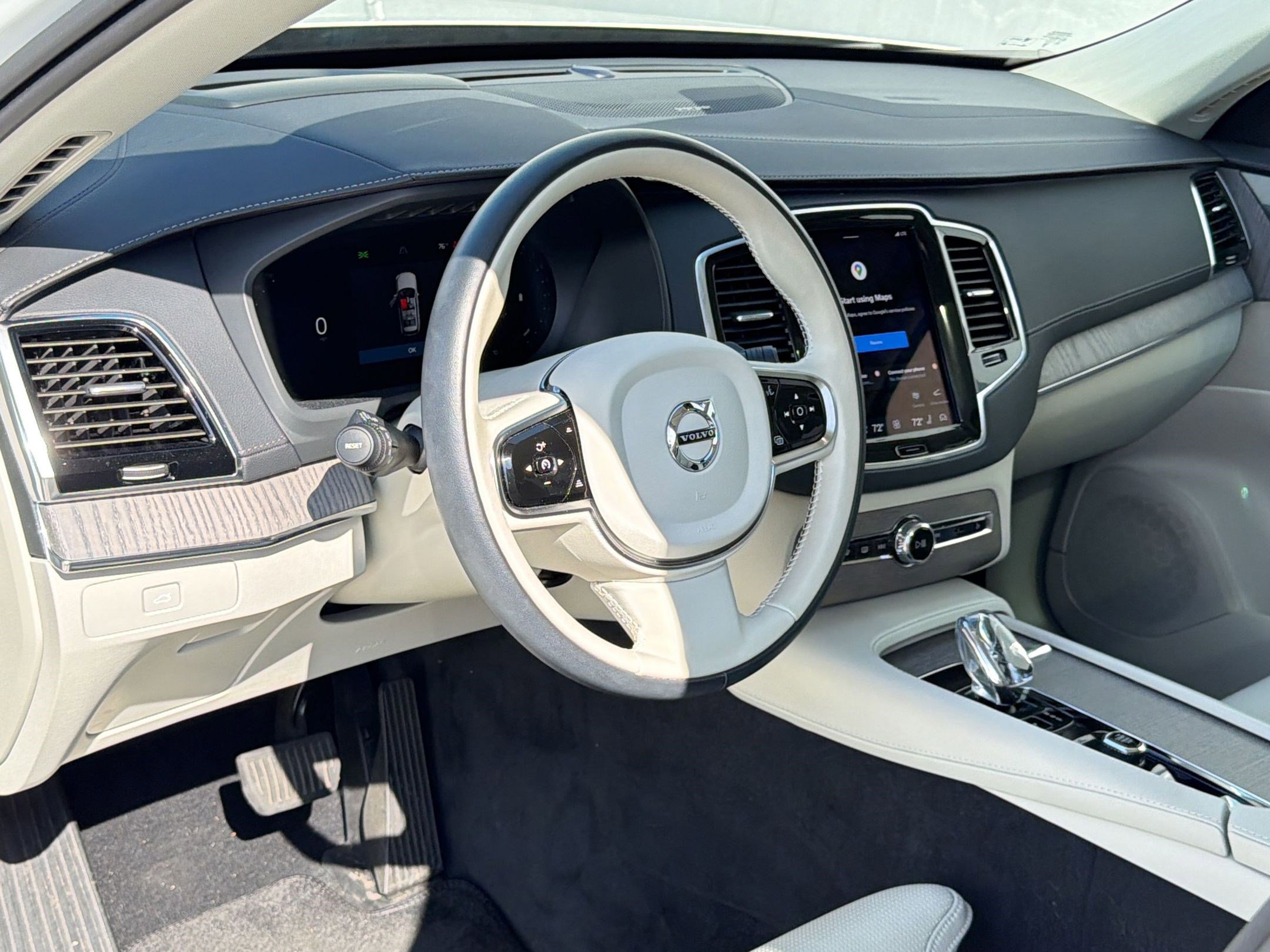 Used 2023 Volvo XC90 B6 Ultimate w/ Protection Package Premier AWD/4WD image 4