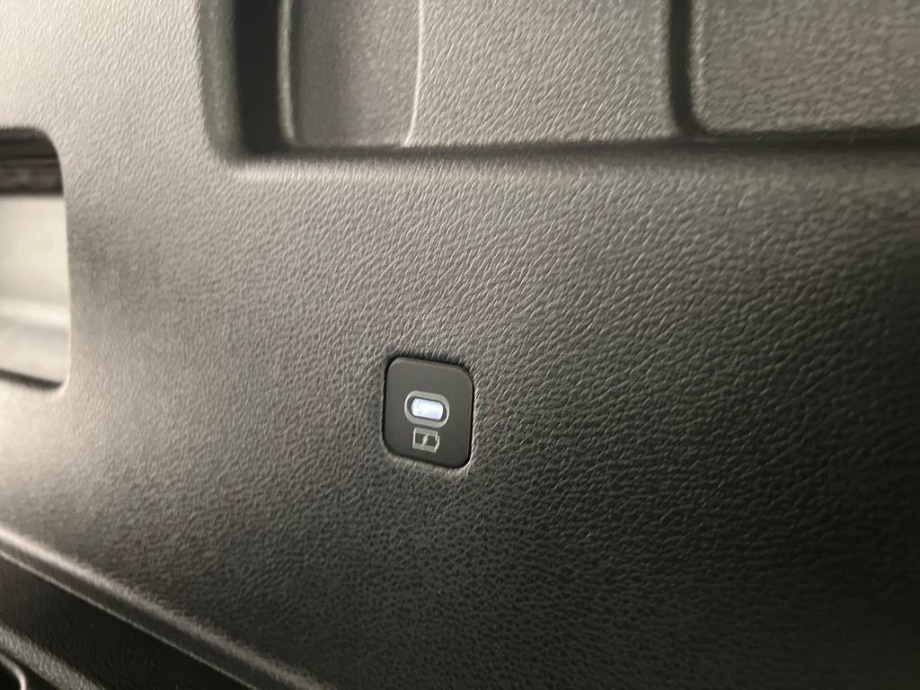 Used 2025 Kia Telluride S image 39