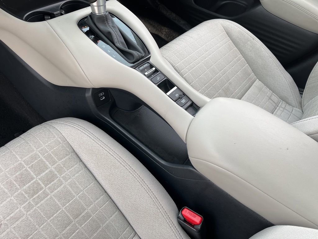 Certified 2025 Honda HR-V LX image 19