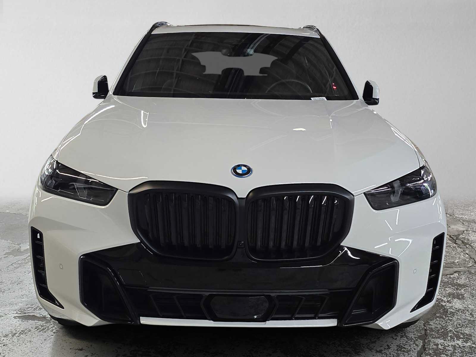 Used 2026 BMW X5 xDrive50e w/ M Sport Package AWD/4WD image 9