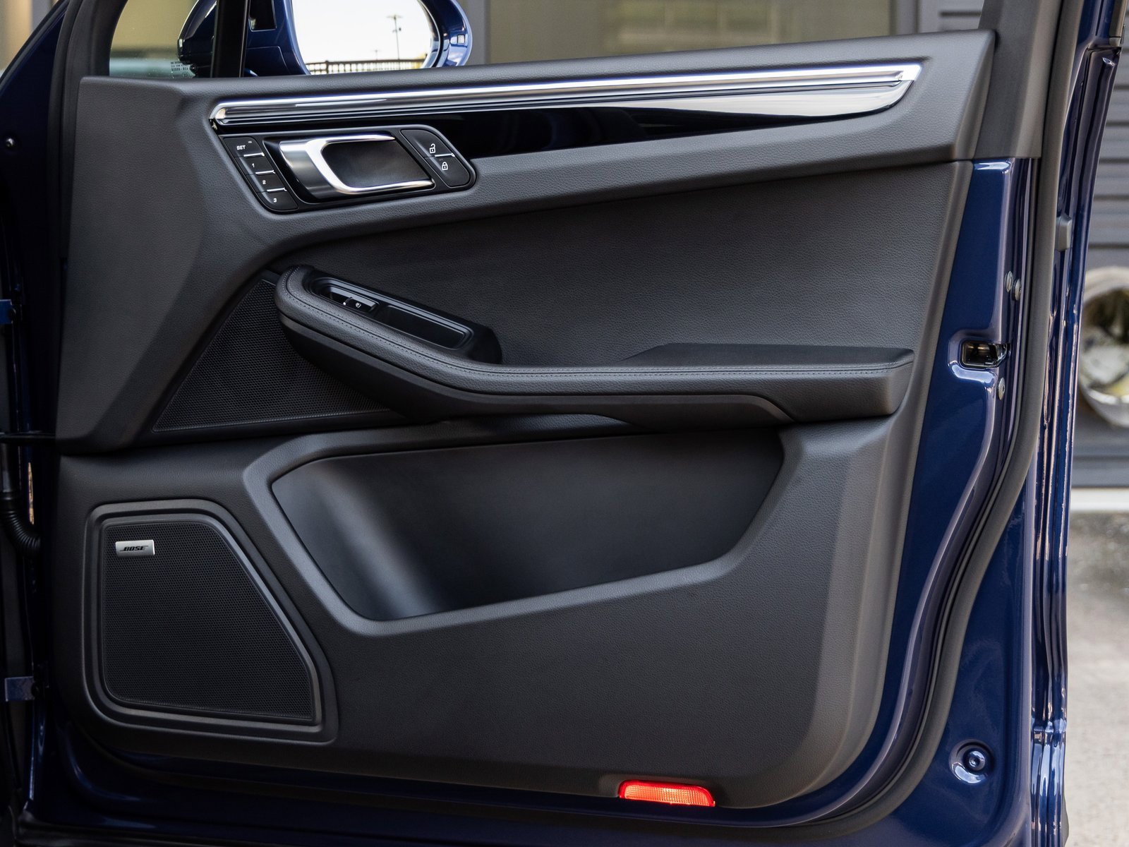 New 2026 Porsche Macan image 44