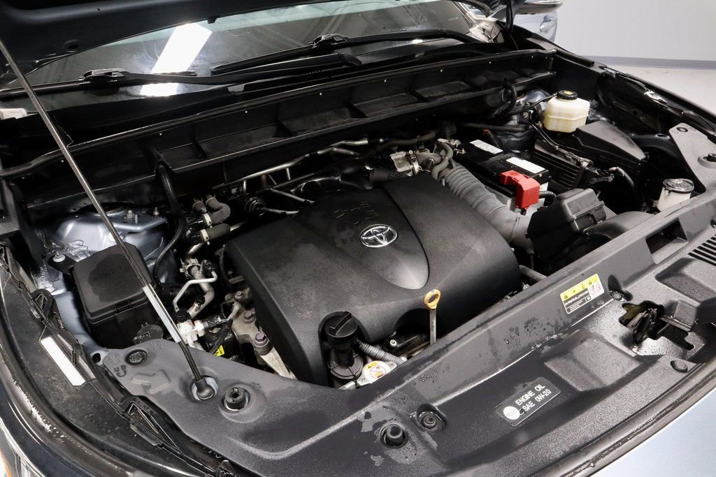 Used 2022 Toyota Highlander Limited image 19