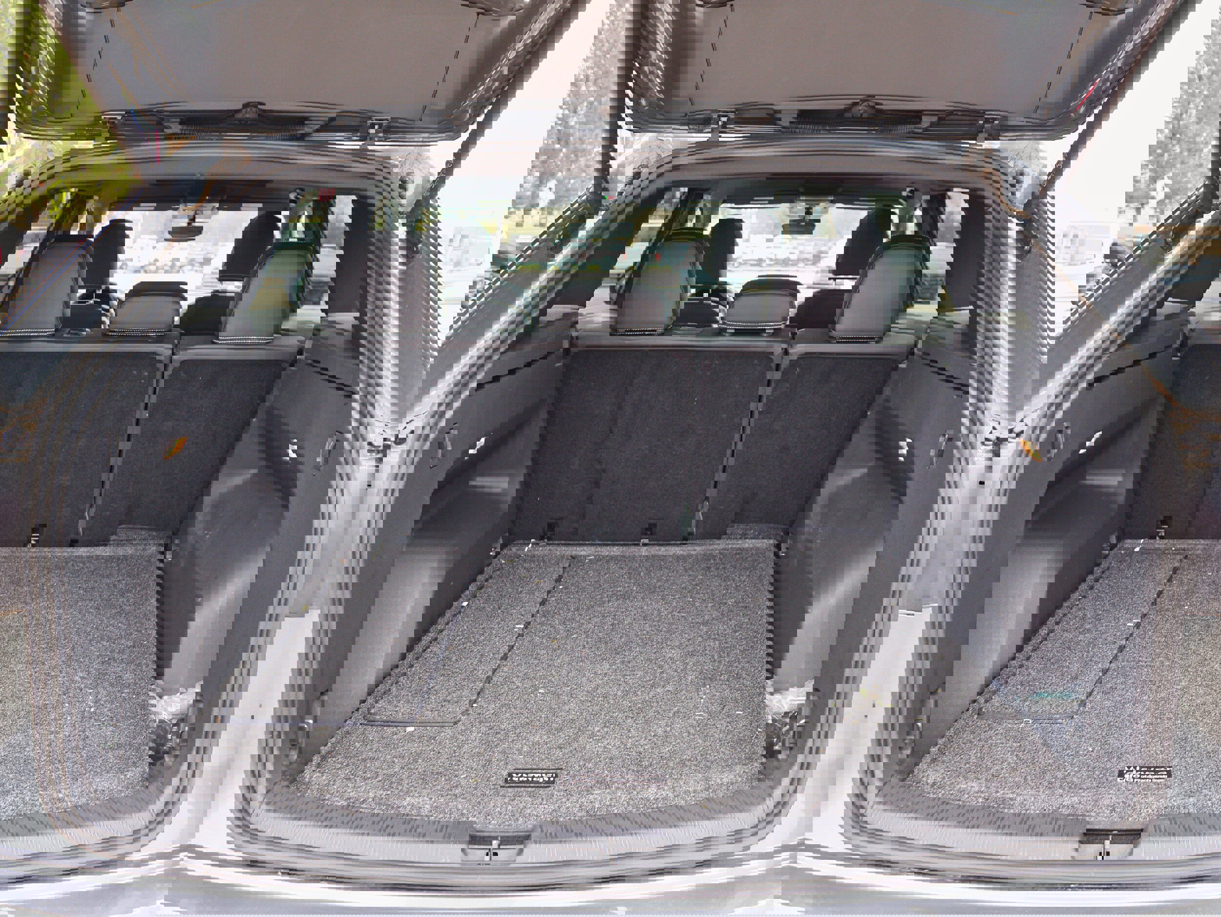 Used 2023 Volkswagen Atlas Cross Sport SE image 9