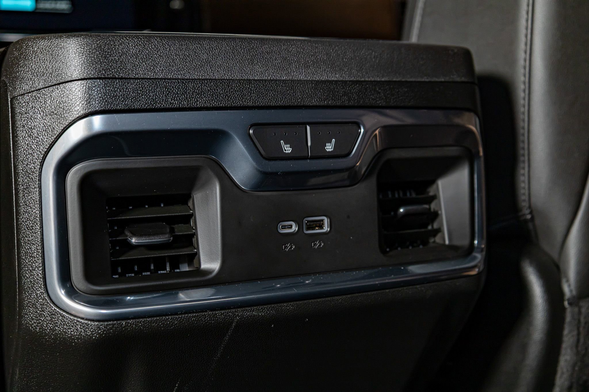 Used 2024 Chevrolet Silverado 1500 High Country w/ Technology Package image 24