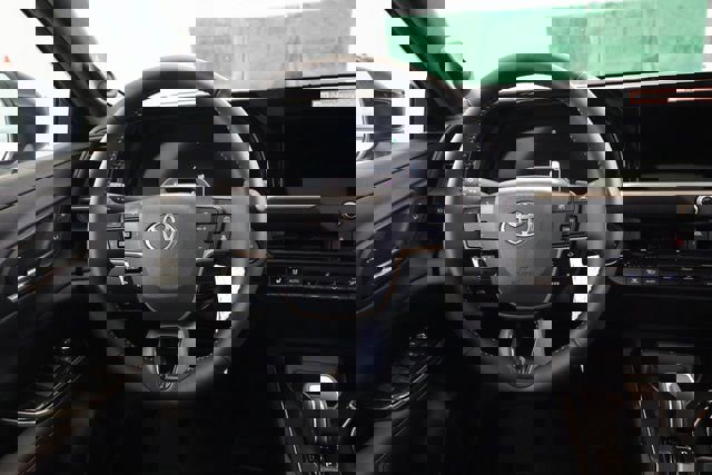 New 2026 Toyota Crown Platinum image 15