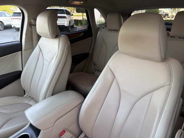 Used 2019 Lincoln MKC Select w/ Select Plus Package FWD image 13