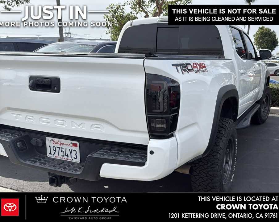 Used 2022 Toyota Tacoma TRD Off-Road w/ Technology Package AWD/4WD image 2