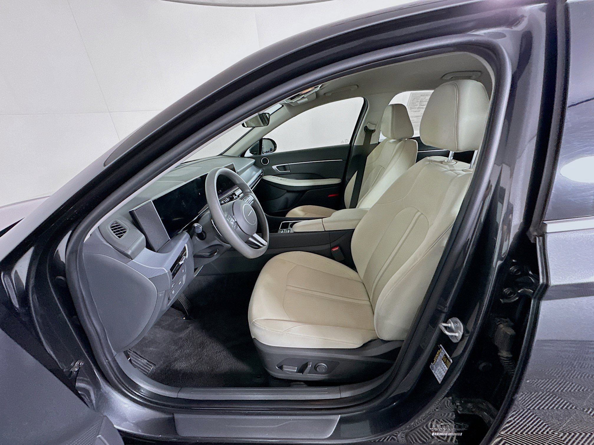 Used 2025 Hyundai Sonata SEL image 13