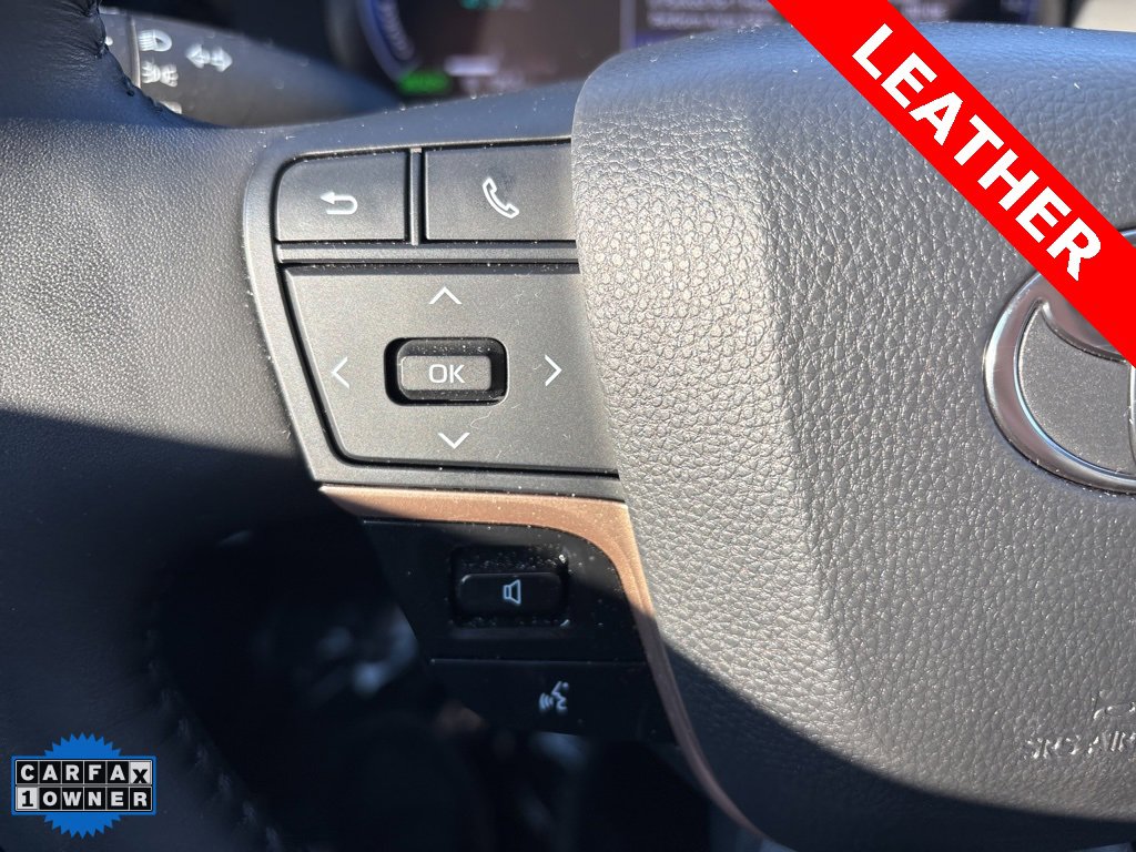 Used 2023 Toyota Crown Limited image 14