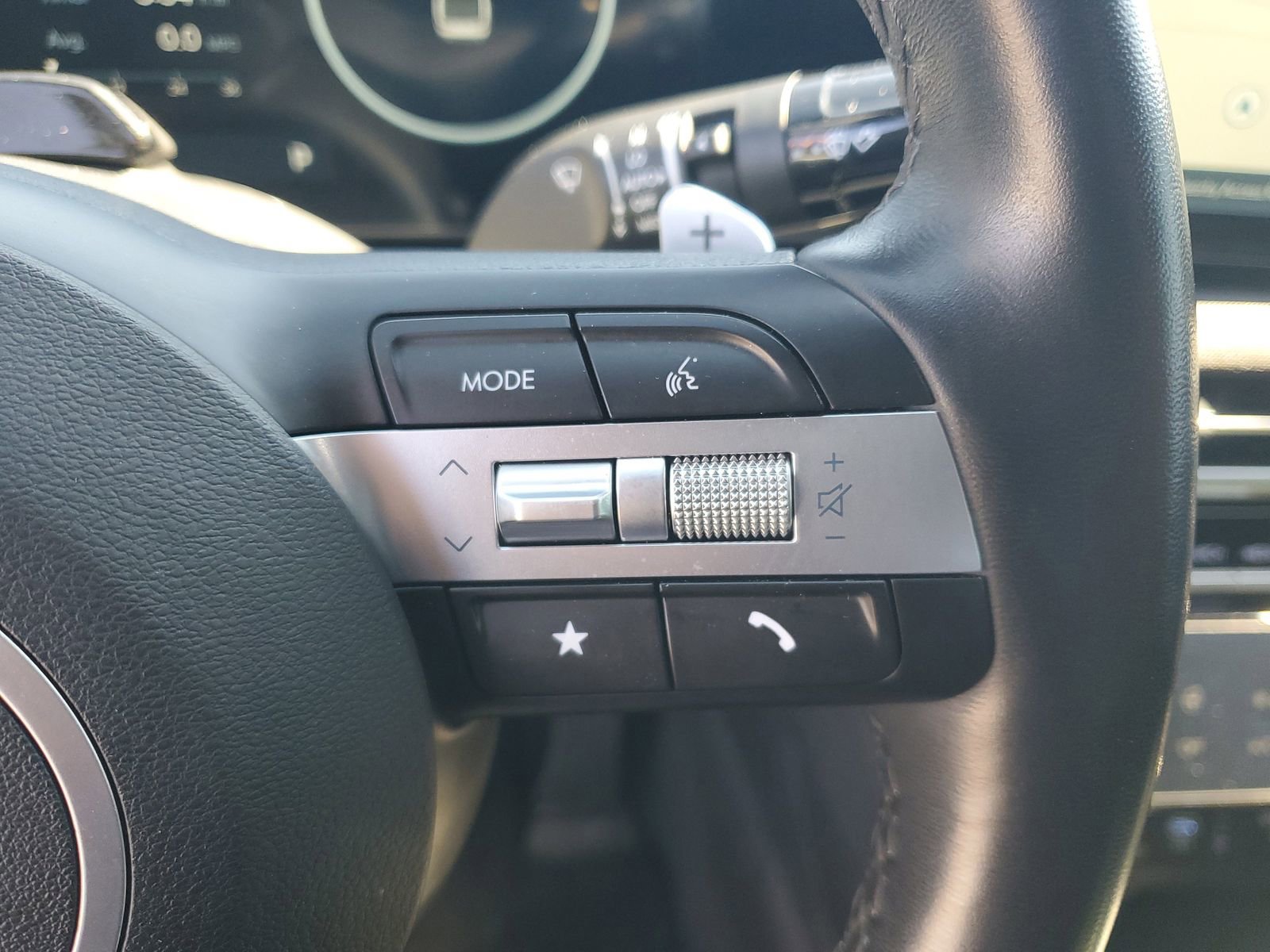 Used 2025 Hyundai Santa Cruz Limited image 19