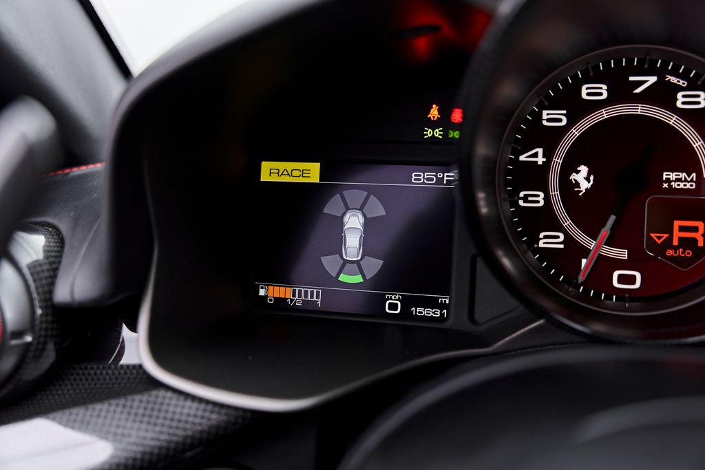 Used 2016 Ferrari F12 Berlinetta RWD image 91