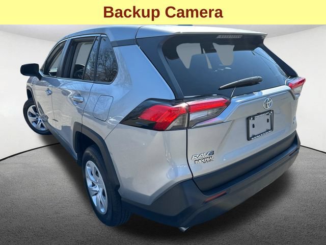 Used 2024 Toyota RAV4 LE AWD/4WD image 7