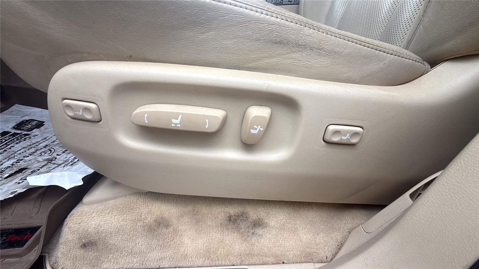 Used 2016 Lexus LX 570 4WD image 23