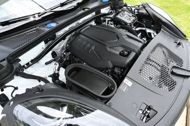 Used 2026 Porsche Macan AWD/4WD image 14