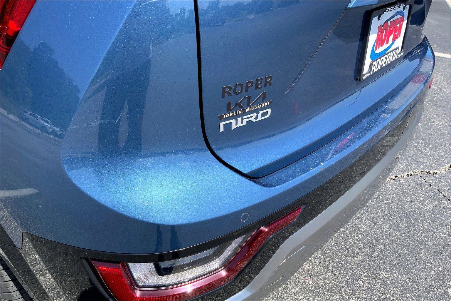 Used 2023 Kia Niro SX Touring FWD image 8