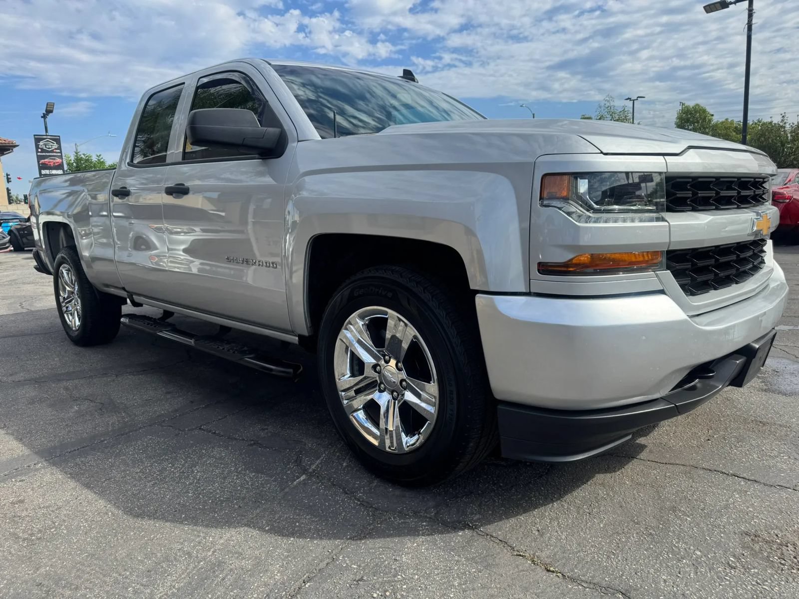 Used 2018 Chevrolet Silverado 1500 Custom w/ Custom Value Package RWD image 4