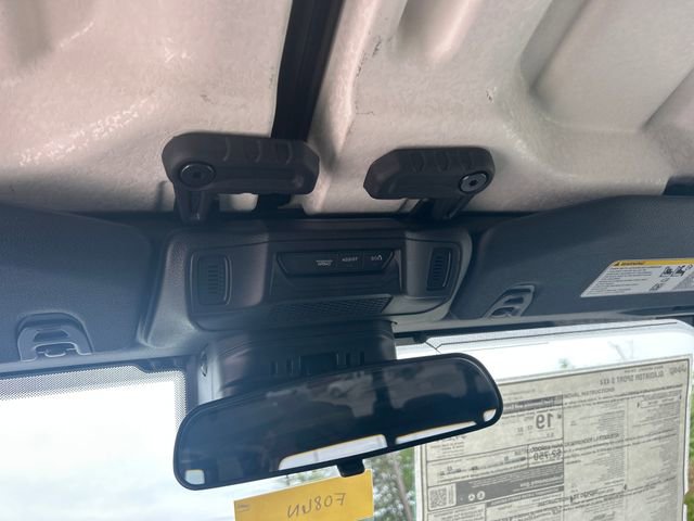 New 2025 Jeep Gladiator Sport image 29