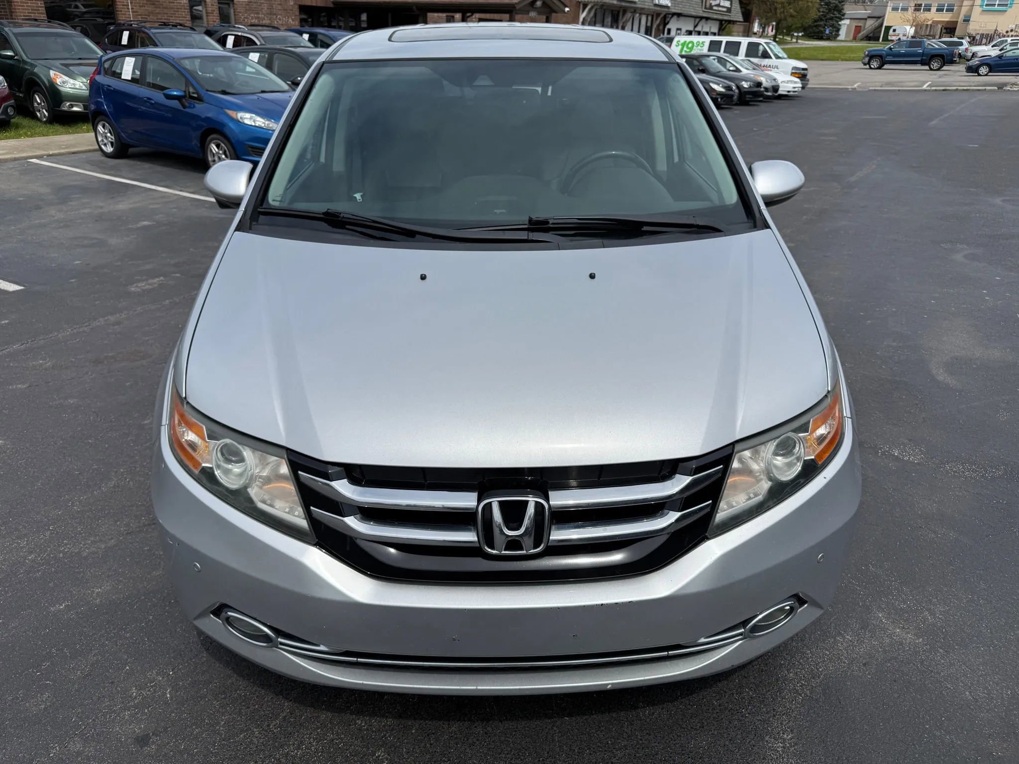 Used 2015 Honda Odyssey Touring Elite image 9