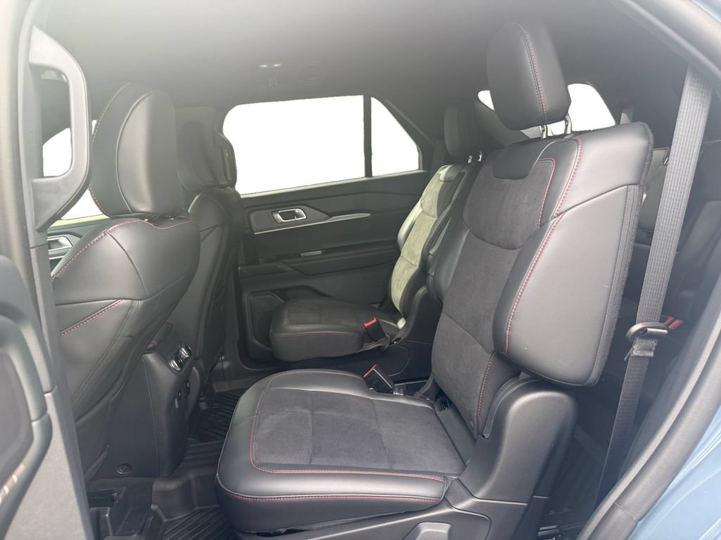 Used 2026 Ford Explorer ST AWD/4WD image 13