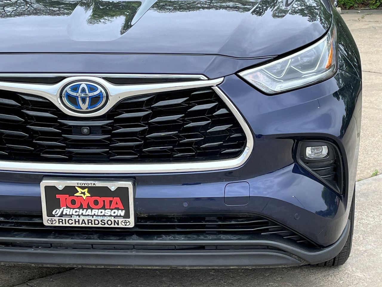 Used 2021 Toyota Highlander Limited image 8