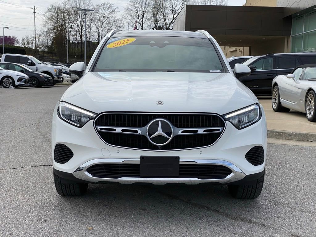 Used 2025 Mercedes-Benz GLC 350e 4MATIC image 2