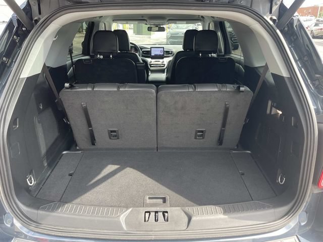 Used 2024 Ford Explorer XLT w/ Equipment Group 202A AWD/4WD image 15