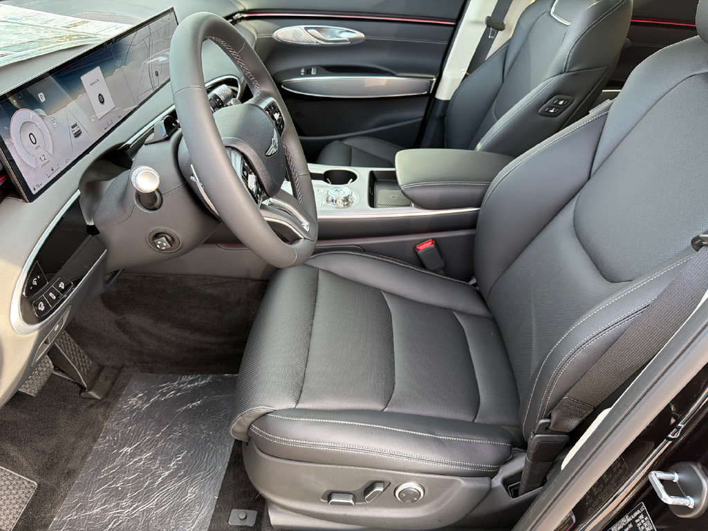 Used 2026 Genesis GV70 2.5T Select AWD/4WD image 11