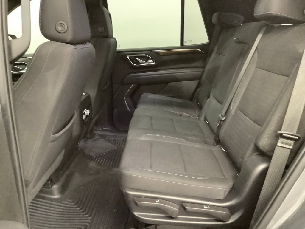 Used 2022 GMC Yukon SLE image 6