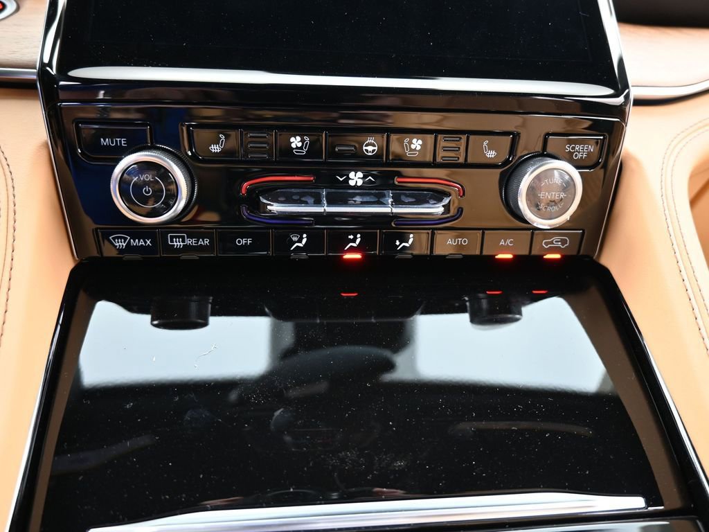 Used 2025 Jeep Grand Cherokee L Summit w/ Luxury Tech Group V image 20