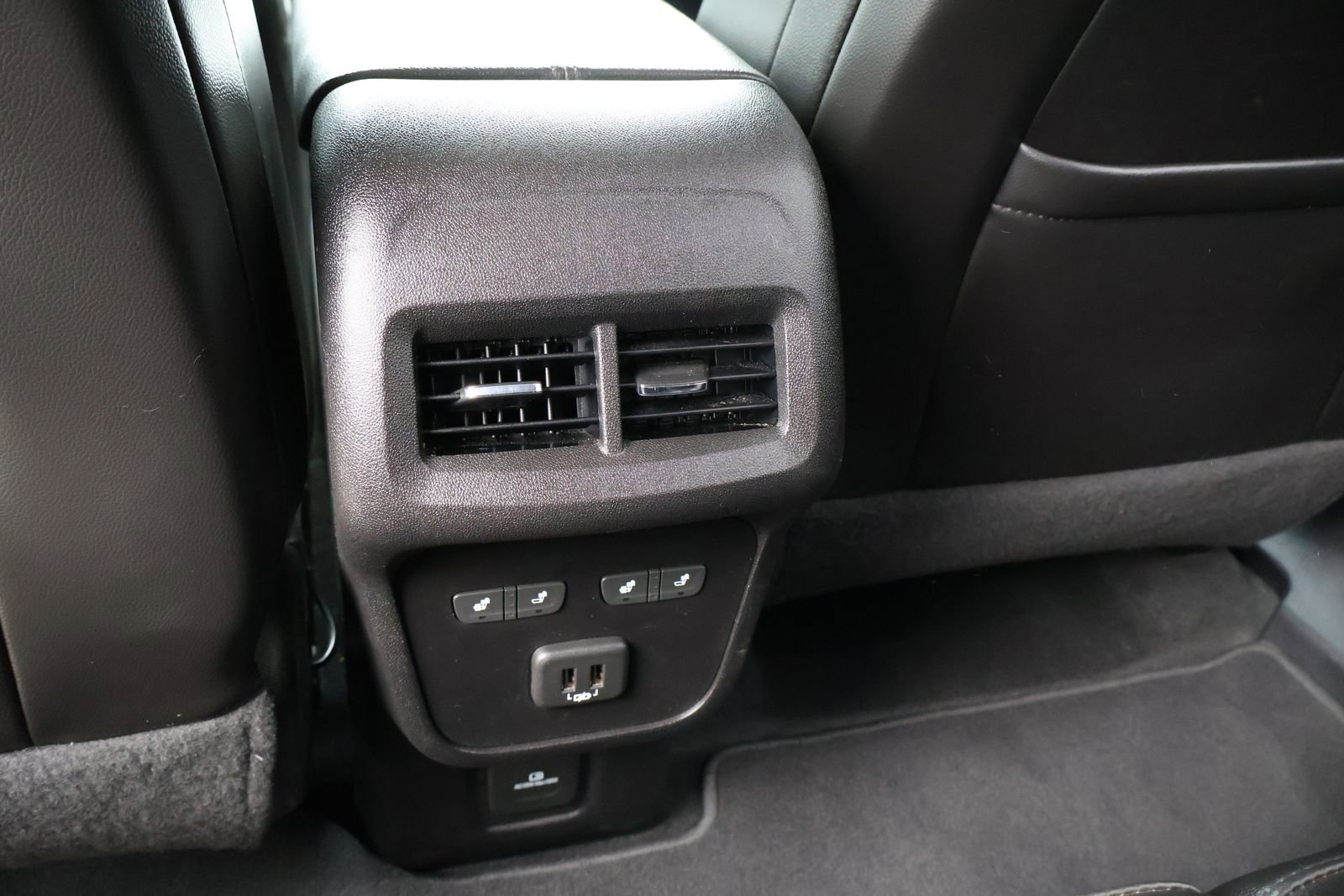 Used 2019 Chevrolet Equinox Premier FWD image 15