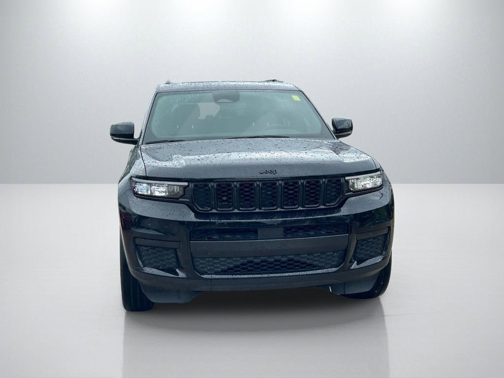 Used 2022 Jeep Grand Cherokee L Laredo RWD image 2