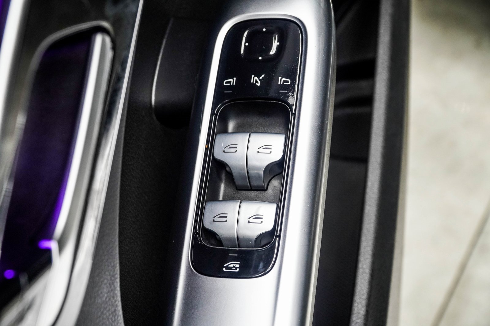 Used 2024 Mercedes-Benz C 300 Sedan image 33