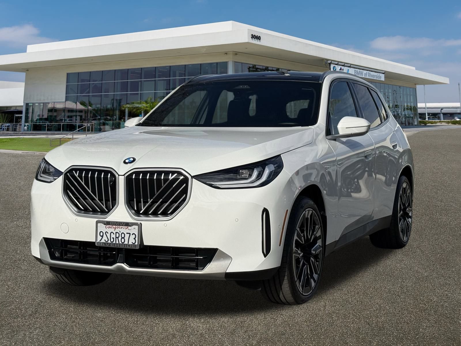 Used 2025 BMW X3 xDrive30i w/ Premium Package image 4