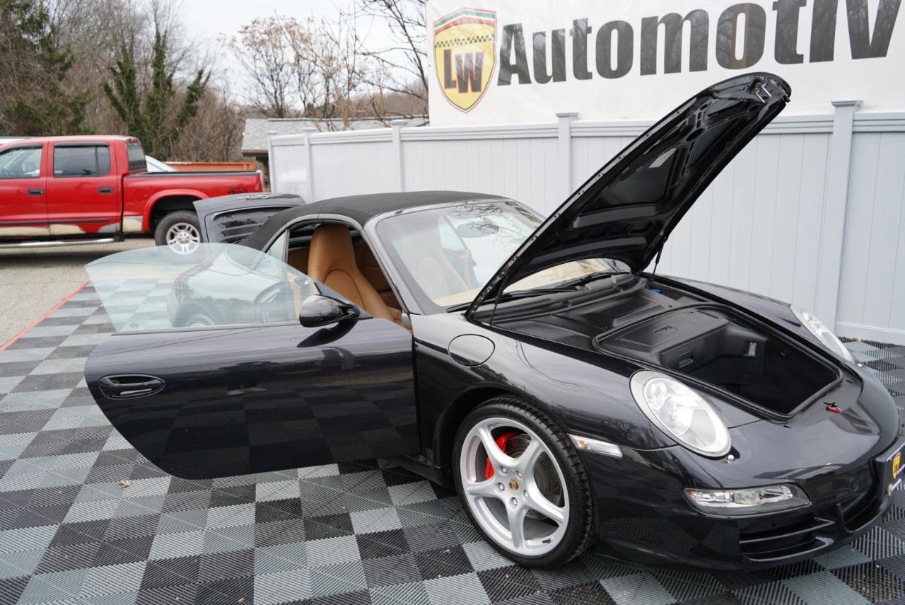 Used 2005 Porsche 911 Carrera image 90