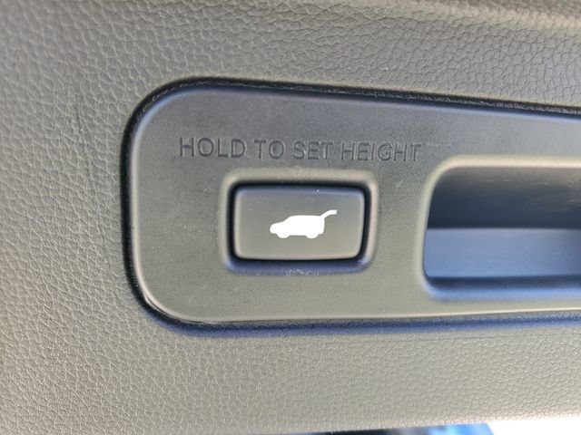Used 2025 Honda Pilot TrailSport image 39