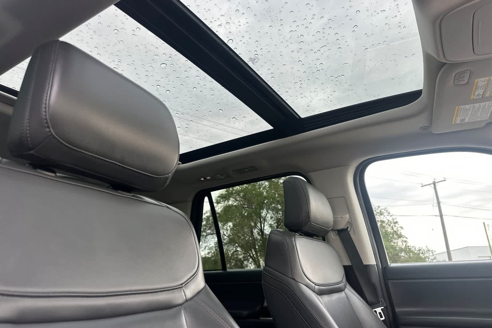 Certified 2025 Ford Expedition Active AWD/4WD image 18