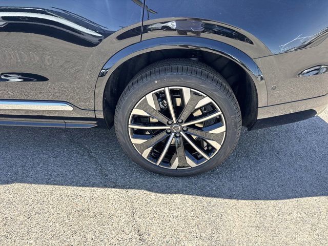 New 2025 Volvo XC90 T8 Plus w/ Protection Package Premier image 10