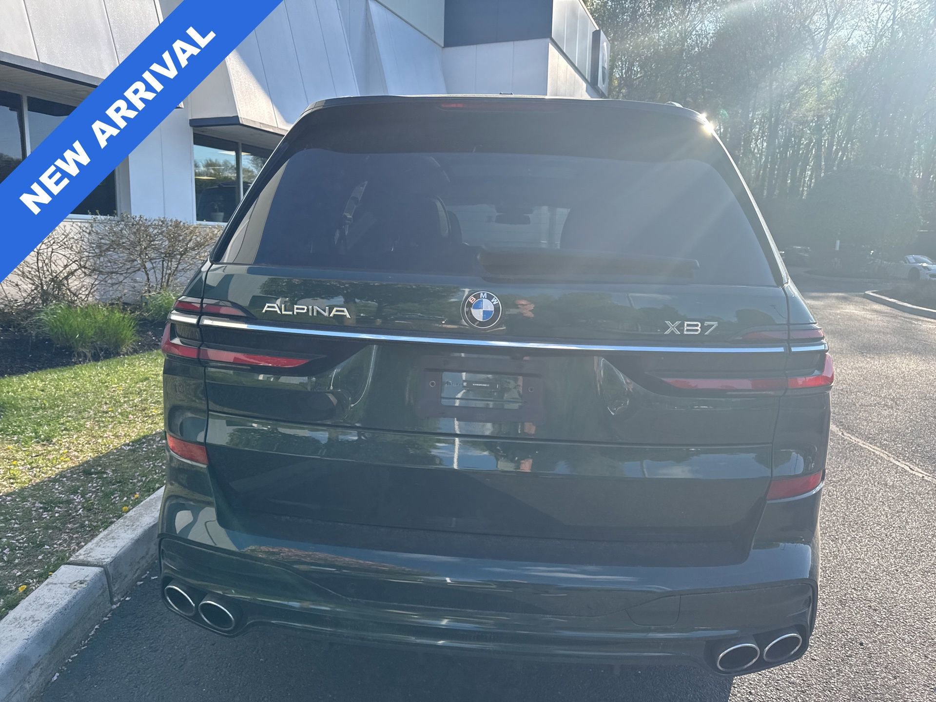 Used 2025 BMW ALPINA XB7 AWD/4WD image 3