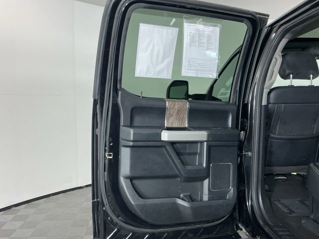 Used 2019 Ford F250 Lariat image 28