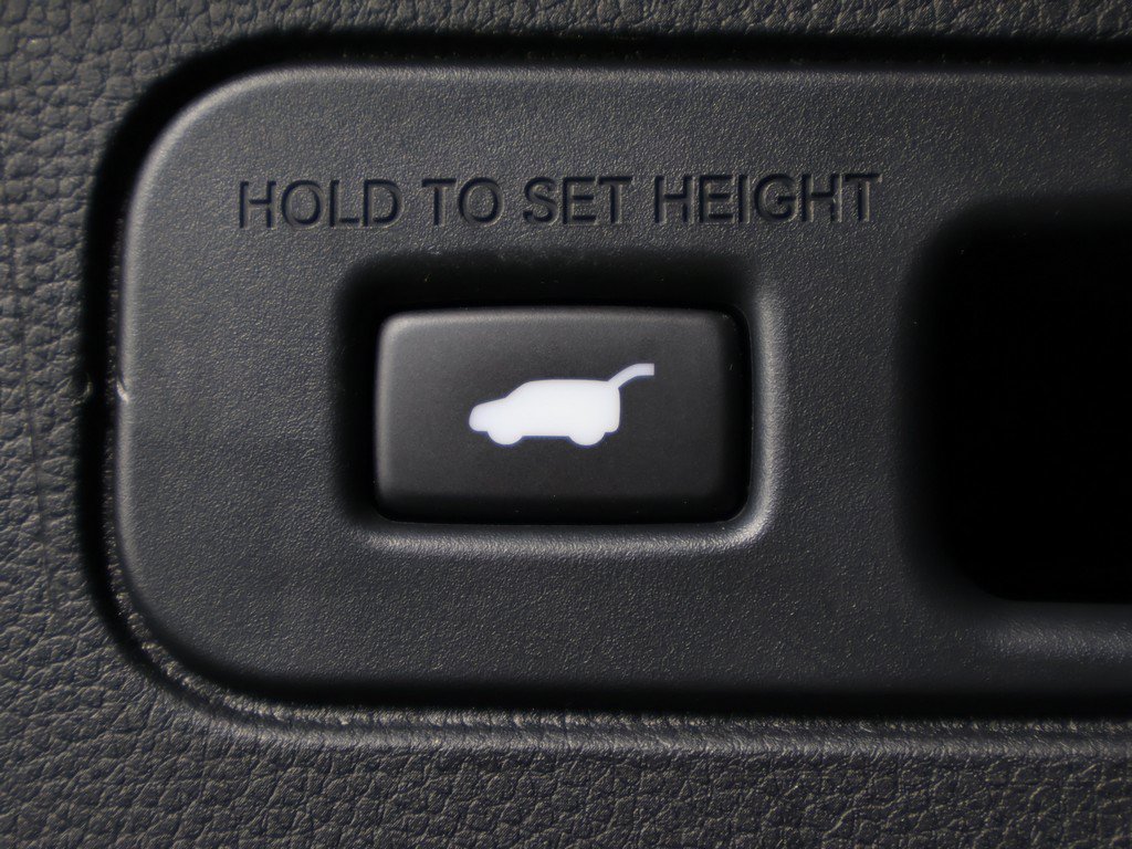 Used 2025 Honda Pilot EX-L image 17