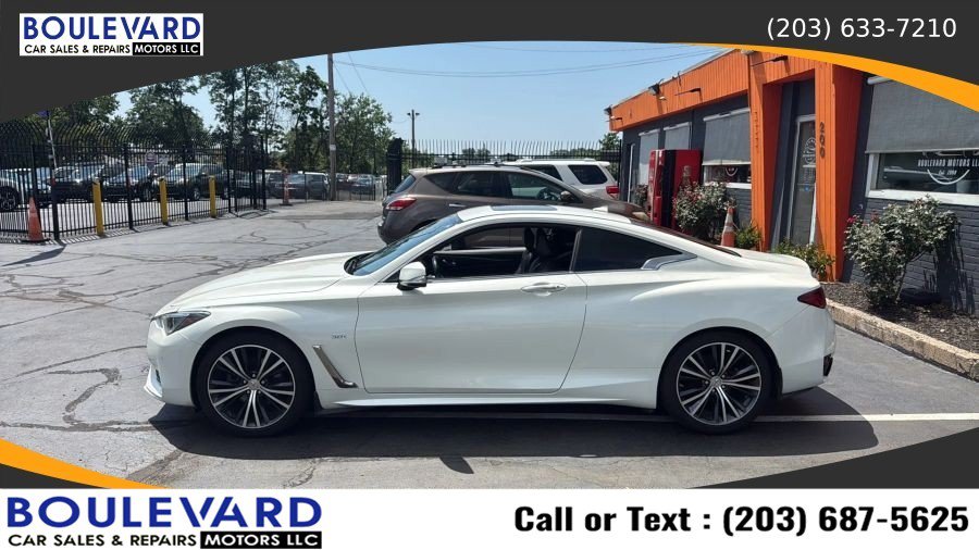 Used 2017 INFINITI Q60 3.0t w/ Premium Plus Package 3.0T AWD/4WD image 4