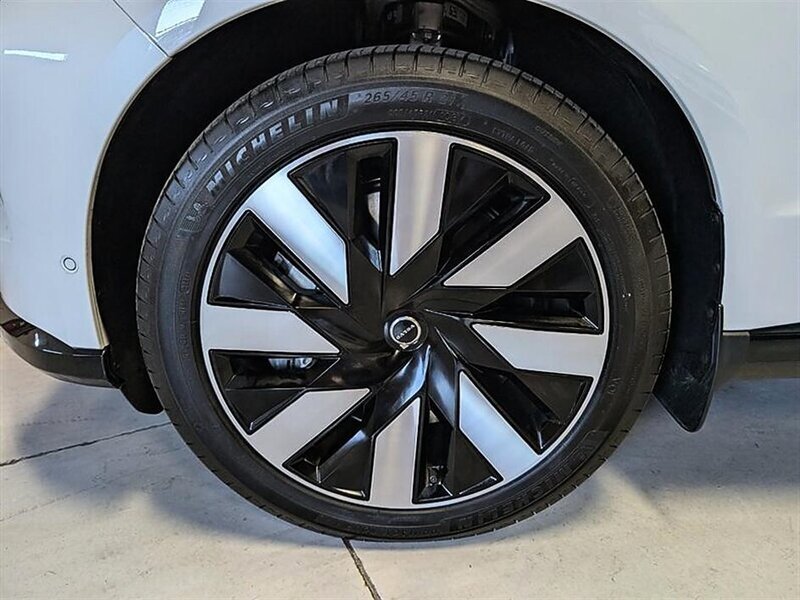 Used 2025 Volvo EX90 Ultra AWD/4WD image 15