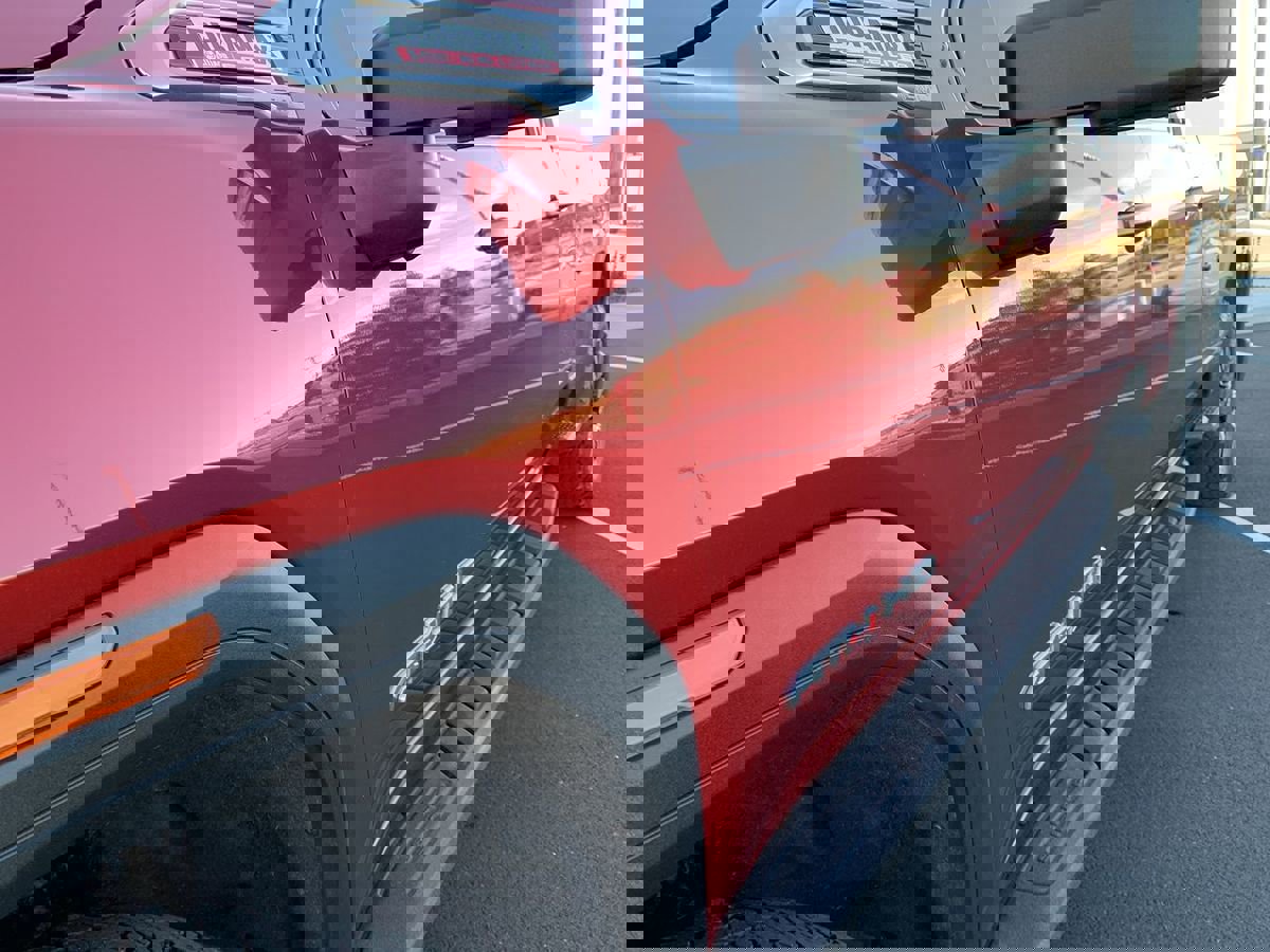 Used 2021 GMC Sierra 2500 AT4 w/ AT4 Premium Plus Package image 13