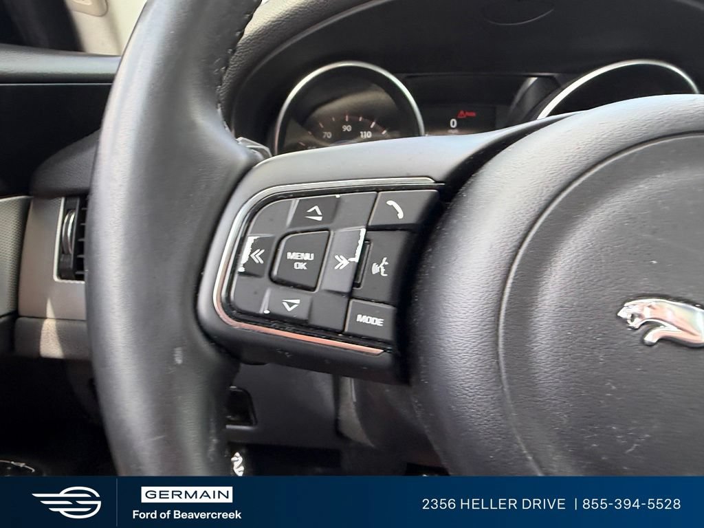 Used 2017 Jaguar XF Premium AWD/4WD image 24